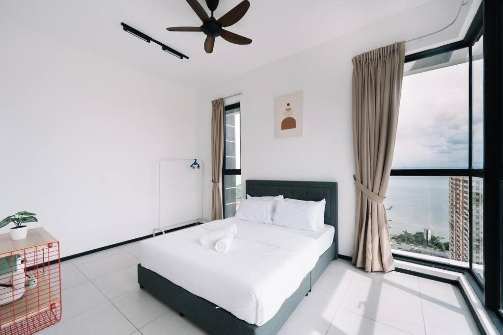 New Infinity Pool Seaview 3bedrooms 2carparks